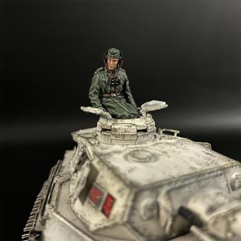 Image of Winter Tank Crew A on Panzer IV--single figure