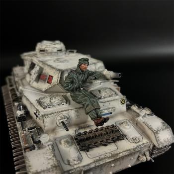 Image of Winter Tank Crew B on Panzer IV--single figure