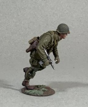 Image of U.S. Airborne Running with M3 Grease Gun, 1944-45--single figure
