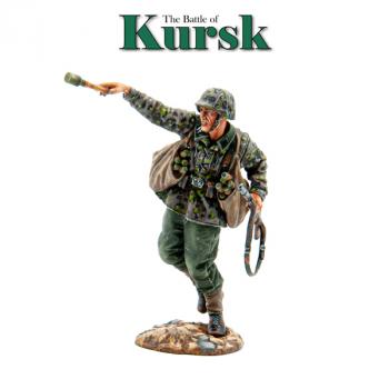 German Waffen SS Pz Grenadier Throwing Grenade, The Battle of Kursk, 1943--single figure German Waffen SS Pz Grenadier Throwing Grenade, The Battle of Kursk, 1943--single figure #50997