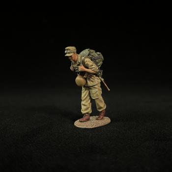 DAK The Ramcke Parachute Brigade Backpack Soldier, Deutsches Afrikakorps--single figure DAK The Ramcke Parachute Brigade Backpack Soldier, Deutsches Afrikakorps--single figure #51247