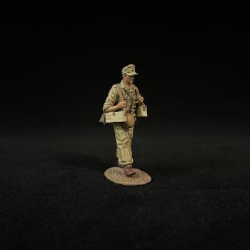 DAK The Ramcke Parachute Brigade Ammunition Supply Soldier, Deutsches Afrikakorps--single figure DAK The Ramcke Parachute Brigade Ammunition Supply Soldier, Deutsches Afrikakorps--single figure #51248