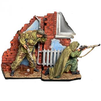 Russian Scout Sniper Team , The Battle of Stalingrad, 1942--two figures on scenic bases Russian Scout Sniper Team , The Battle of Stalingrad, 1942--two figures on scenic bases #51608
