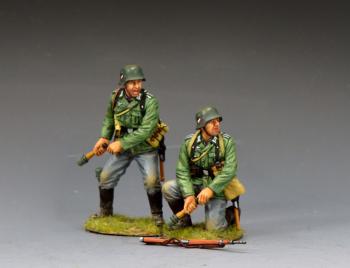 Classic Wehrmacht Infantry Grenadiers in Action--two figures with "potato mashers" (1 standing, 1 kneeling) and rifle Classic Wehrmacht Infantry Grenadiers in Action--two figures with "potato mashers" (1 standing, 1 kneeling) and rifle #51667