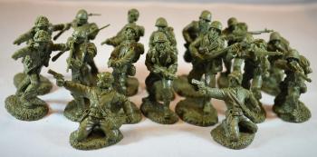 Image of WWII U.S. Infantry GIs--16 figures in 8 Poses (OD Green)