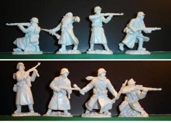 WWII German Infantry in Long Coats--16 figures in 8 Poses, Light Gray WWII German Infantry in Long Coats--16 figures in 8 Poses, Light Gray #11545