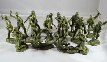 TSSD WWII RUSSIAN ARMY INFANTRY 16 Plastic Toy Soldiers 1/32 8 Poses FREE SHIP 