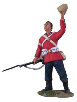 W Britain Napoleonic British 95th Rifles Chosen Man Ramming Cartridge 36087 