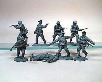 Image of World War II German Wehrmacht Set #1--14 to16 figures in 8 poses, some sets vary and may have 7 poses