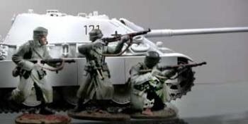 Image of German 6th Army Soldiers at Stalingrad--three figures--RETIRED--LAST ONE!!