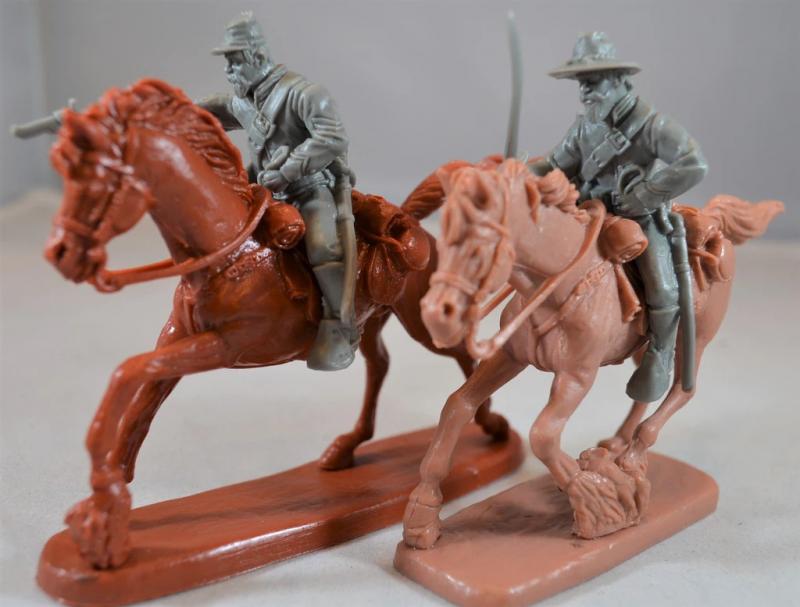 ACW Artillery and Cavalry (Gray)--10 Figures in 10 poses and 2 Horses #2