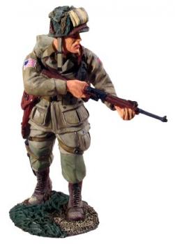 Image of U.S. Army Airborne 1st Lt. 376th Parachute Field Artillery Bn., 82nd Airborne--single figure--RETIRED--LAST ONE!! Image of U.S. Army Airborne 1st Lt. 376th Parachute Field Artillery Bn., 82nd Airborne--single figure--RETIRED--LAST ONE!!