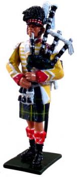 Image of Piper - 92nd (Gordon Highlanders) Regiment--RETIRED. .- LAST ONE!