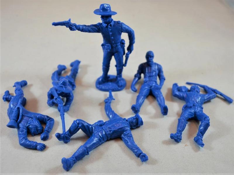 Dismounted U.S. Cavalry with Casualties--12 figures in 6 poses (NO HORSES)--medium blue #2