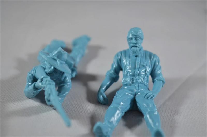 Dismounted U.S. Cavalry with Casualties (Light Blue)--12 figures in 6 poses #3