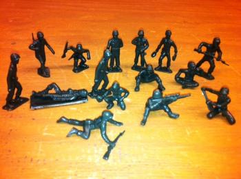 Marx reissue lot 10 spiked log barricades for your toy soldiers 