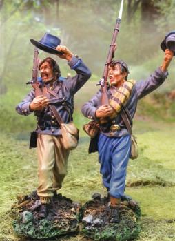 Image of CSA Waving #1--two figures--RETIRED--LAST ONE!!