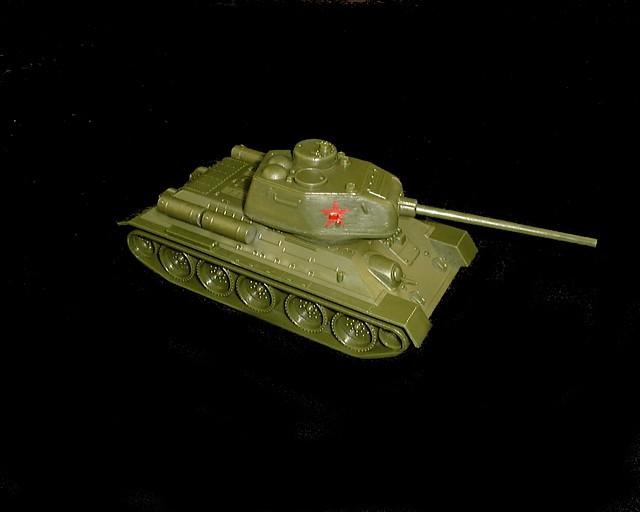 Russian T-34 tank with insignia (long barrel) (green) #1