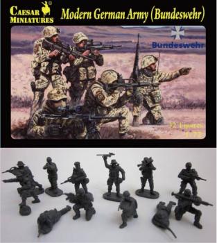 Image of Modern German Army (Bundeswehr)--37 figures in 12 poses--ONE IN STOCK.