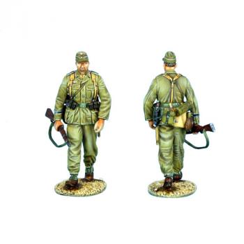 Image of Das Deutsche Afrika Korps Infantry Walking with Rifle and Field Cap--single figure