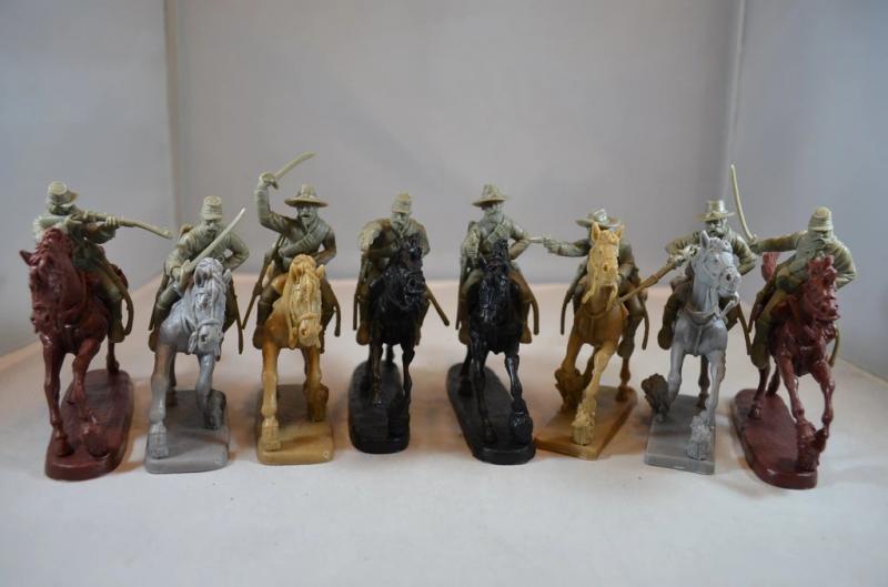ACW Cavalry (Gray)--8 Mounted figures in 8 Poses with Horses #1