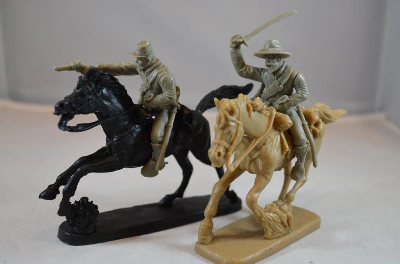 ACW Cavalry (Gray)--8 Mounted figures in 8 Poses with Horses #4