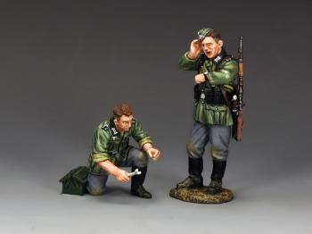 Break Down--two German Soldier Mechanics--End-of-the-Run Remainders Break Down--two German Soldier Mechanics--End-of-the-Run Remainders #29371