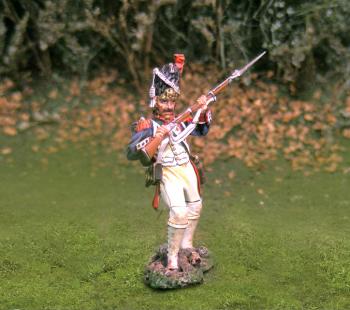 French Old Guard Defending--single figure--RETIRED--LAST TWO!! French Old Guard Defending--single figure--RETIRED--LAST TWO!! #29581