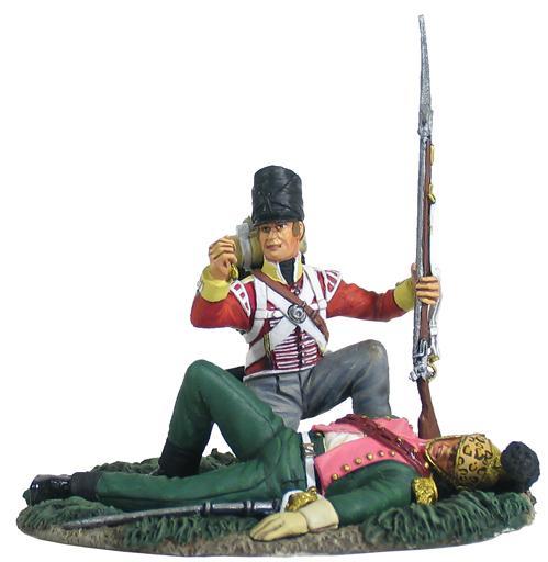 British 44th Foot Light Company Looting French Officer--two figures on single base -- LAST ONE! #1