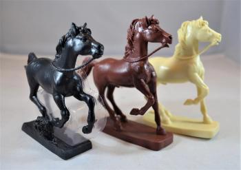 Bareback Indian Horses--twelve horses in three colors--AWAITING RESTOCK. Bareback Indian Horses--twelve horses in three colors--AWAITING RESTOCK. #31066
