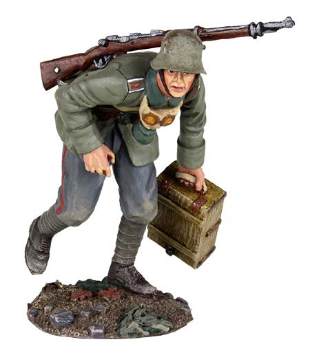 1916-18 German Infantry Advancing with Ammo Box No.1--Single Figure #1