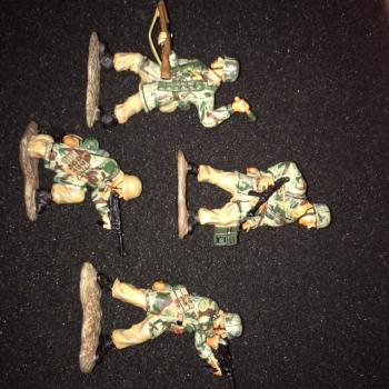 1st series German FALLSCHIRMJAGER Fighting Support--four Figures--RETIRED--LAST ONE!! 1st series German FALLSCHIRMJAGER Fighting Support--four Figures--RETIRED--LAST ONE!! #32447