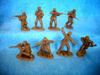 Image of Korean War set #1 Chinese, 16 figures in 8 poses in Brown SP