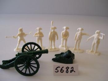 French Artillery 6 Pounder and Land Mortar--Yorktown, 1782--includes 5 Man Crew (Blue plastic) French Artillery 6 Pounder and Land Mortar--Yorktown, 1782--includes 5 Man Crew (Blue plastic) #33064