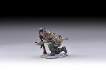 Image of Kneeling FJ Tank Hunter with Panzerfaust and Stg 44. (Winter)--single figure--RETIRED--LAST THREE!! Image of Kneeling FJ Tank Hunter with Panzerfaust and Stg 44. (Winter)--single figure--RETIRED--LAST THREE!!