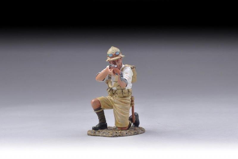 British Infanteer Kneeling Rifleman with goggles and small backpack (white shirt)--single figure--RETIRED--LAST ONE!! #1