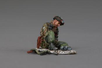 Image of Wounded Fallschirmjager (Winter)--single figure--RETIRED--LAST ONE!!