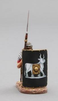 Image of Kneeling Roman Legionnaire with Pilum raised (9th Legion black shield)--single figure--RETIRED--LAST FOUR!! Image of Kneeling Roman Legionnaire with Pilum raised (9th Legion black shield)--single figure--RETIRED--LAST FOUR!!