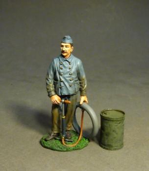 Image of French Groundcrew, Knights of the Skies (set #2)—two figures -- RETIRED