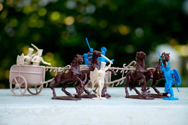 War at Troy Figure Set 2--1 Greek Chariot & 1 Trojan Chariot (4 Horses, 6 Soldiers) #2