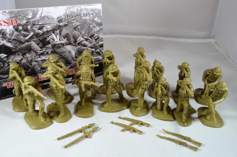 North Vietnamese Army (NVA) Soldiers (Khaki)--16 figures in 8 poses plus 6 weapons #1