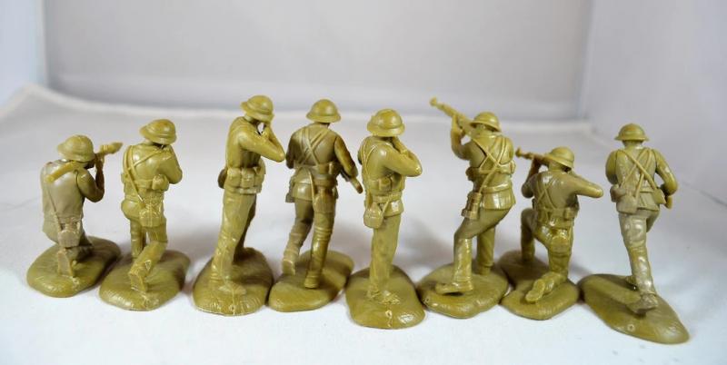 North Vietnamese Army (NVA) Soldiers (Khaki)--16 figures in 8 poses plus 6 weapons #3
