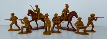 Zulu War Natal/Boer Volunteers (Foot & Mounted)--8 plastic figures & 2 horse figures #12