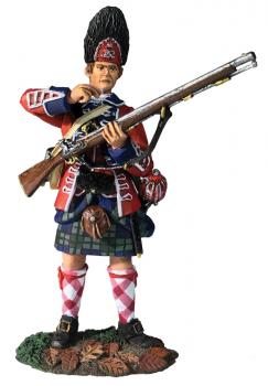 Image of 42nd Royal Highland Regiment Grenadier Standing Tearing Cartridge, 1760-63--single figure