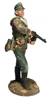 German Infantry NCO with PPSH-41--single figure German Infantry NCO with PPSH-41--single figure #38123