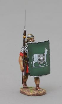 Image of Advancing Legionnaire Pilum Raised (6th Legion green shield with Silver Boss)--single figure--RETIRED--LAST ONE!!