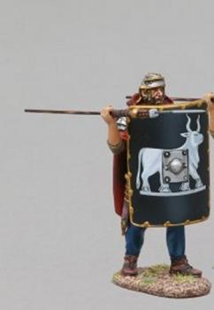 Image of Legionnaire Wearing Cloak & Throwing Pilum (9th Legion black shield with Silver Boss)--single figure--RETIRED--LAST TWO!!