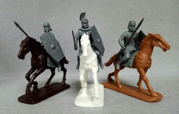unpainted 60mm plastic 3 Mounted Romans with 3 Horses colors vary Jecsan
