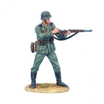 Image of German Soldier Loading K98--single figure--RETIRED--LAST ONE!!