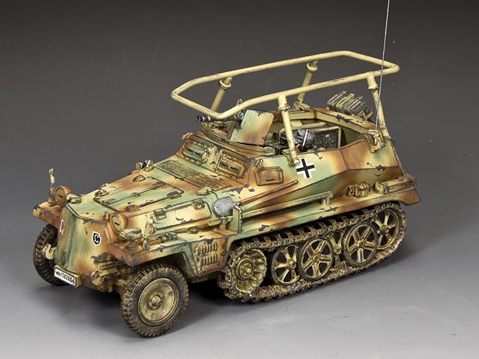 Panzer Lehr Command Vehicle half track With Two Figures WH098 Metal Toy Soldiers Products